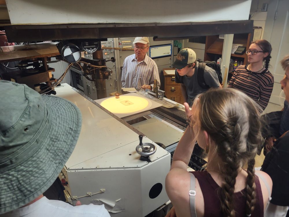 Steve explaining how he draws sunspots